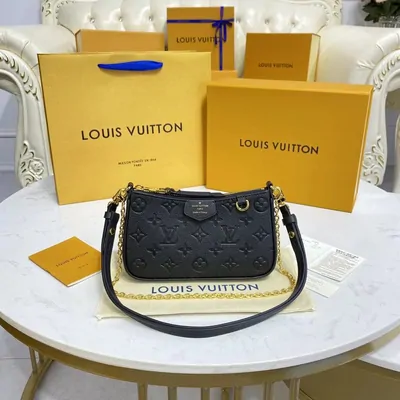 Bags & carryalls listing preview